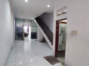 RUKO 4 LANTAI DI KAWASAN BISNIS YANG RAMAI DI KUTA BADUNG