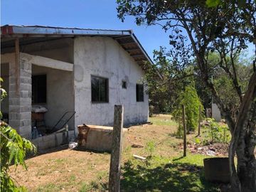 VENDO CASA EN OBRA GRIS  Y 2300M2 POTRERILLOS