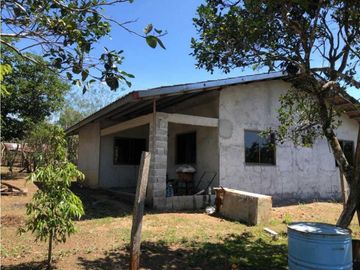 VENDO CASA EN OBRA GRIS  Y 2300M2 POTRERILLOS