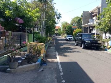 Rumah Rungkut Asri 3Kt shm 1.65 M negoo