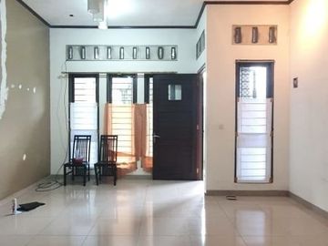 Rumah Bagus Siap Huni Hadap Timur Di Cluster Bintaro - Sc 4519 Br
