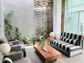 Rumah Mewah Cantik Semi Furnish Depan Taman Di Bintaro Sektor 9