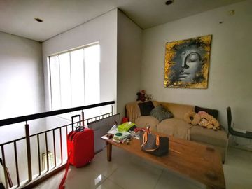 RUMAH KAHURIPAN NIRWANA MORA SIDOARJO SATU SATUNYA PRIVATE POOL