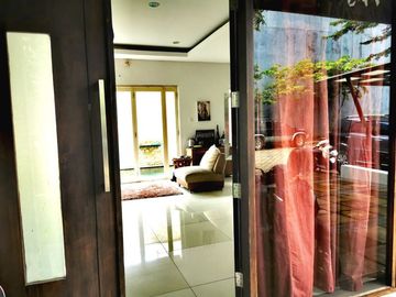 RUMAH KAHURIPAN NIRWANA MORA SIDOARJO SATU SATUNYA PRIVATE POOL