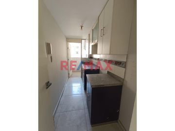 Alquiler de Departamento en Residencial Valle Verde- Puente Piedra
Características:
-ÁREA DEL DEPARTAMENTO:  62.50 M2 – Tercer Piso sin ascensor.
-