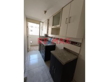 Alquiler de Departamento en Residencial Valle Verde- Puente Piedra
Características:
-ÁREA DEL DEPARTAMENTO:  62.50 M2 – Tercer Piso sin ascensor.
-