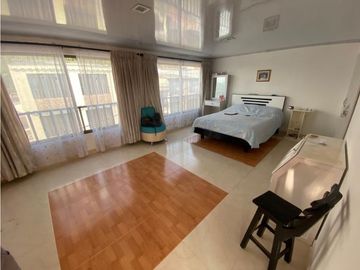 SE VENDE  EXCELENTE  CASA ALCZARES CON RENTA