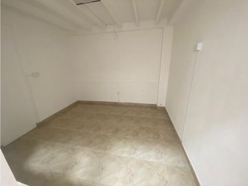 SE VENDE  EXCELENTE  CASA ALCZARES CON RENTA