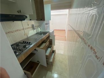 SE VENDE  EXCELENTE  CASA ALCZARES CON RENTA