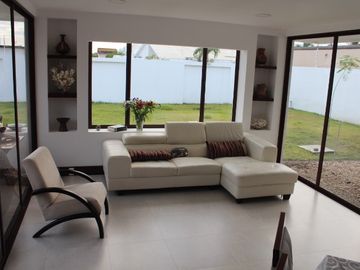 Se Vende Casa Cerca del Mar en Brisas de Mar Bravo