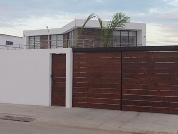 Se Vende Casa Cerca del Mar en Brisas de Mar Bravo