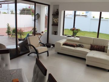 Se Vende Casa Cerca del Mar en Brisas de Mar Bravo