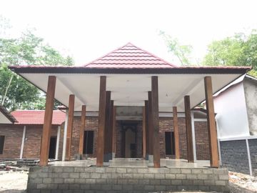 Rumah Jawa Dengan Konsep Joglo di Utara Candi Prambanan