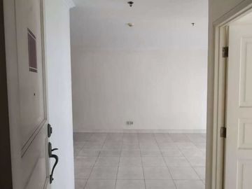 DIJUAL CEPAT !! Apartemen Gading Resort ,Semi Furnish, HargaOk Bisa Nego