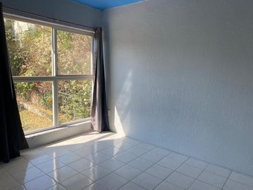 LAS CAÑADAS  CASA AMUEBLADA CON ALBERCA Y TERRAZA A 5 MIN DEL COLEGIO ALEMAN