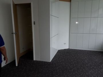 Office Space for Lease in Ayala Avenue, Makati City CB0080