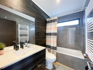 Casa en Venta en Los Molles - Condominio Rocas de Mar