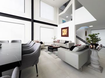 I3 CASA DE VENTA EN TUMBACO