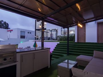 I3 CASA DE VENTA EN TUMBACO
