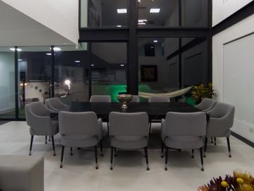 I3 CASA DE VENTA EN TUMBACO