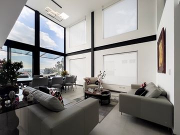 I3 CASA DE VENTA EN TUMBACO