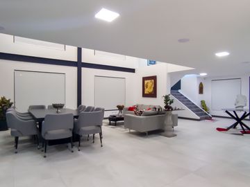 I3 CASA DE VENTA EN TUMBACO