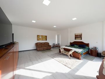 I3 CASA DE VENTA EN TUMBACO