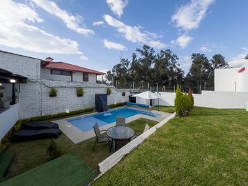 I3 CASA DE VENTA EN TUMBACO