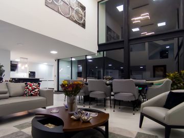 I3 CASA DE VENTA EN TUMBACO