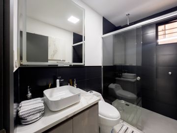 I3 CASA DE VENTA EN TUMBACO