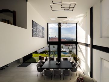 I3 CASA DE VENTA EN TUMBACO