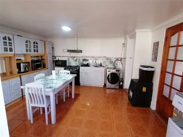 Se Vende Hermosa Casa 3 Dorm. Excelente Sector en Huechuraba