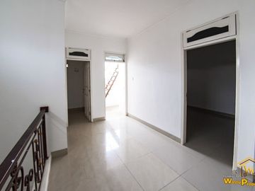 RUMAH 2 LANTAI CANTIK SIAP HUNI DI KEROBOKAN BADUNG