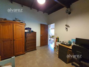 Casa Quinta 5 Ambientes Venta Villa Udaondo