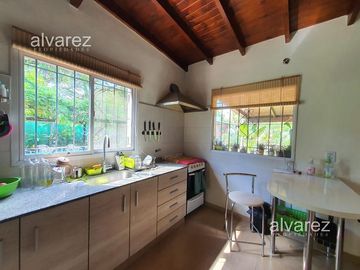 Casa Quinta 5 Ambientes Venta Villa Udaondo