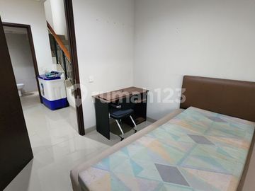Disewakan & di Jual Rumah Nyaman dan Cantik di Bsd Pusat Kota