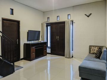 Three bedroom townhouse in a strategic residential area