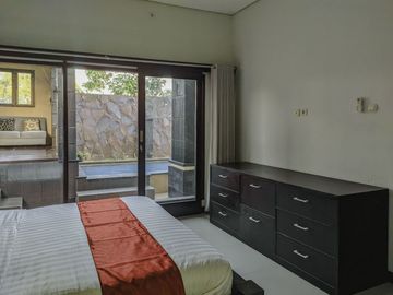 Three bedroom townhouse in a strategic residential area