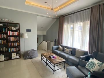 Rumah Mewah Posisi Hook di Sektor 7 Kebayoran Bintaro 4964