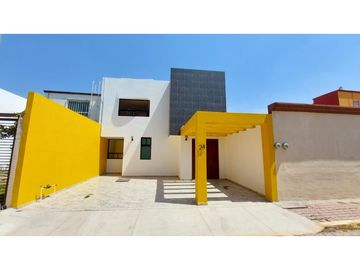 Casa En Venta Con Habitación Estudio Planta Baja Recta a Cholula