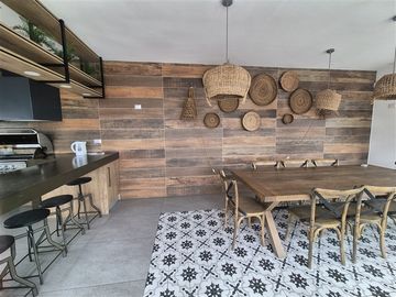 Seminueva Casa en condominio, venta de 4 dorm. Los Angeles