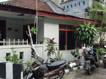 For sale house 5 bedroom in Denpasar Bali
