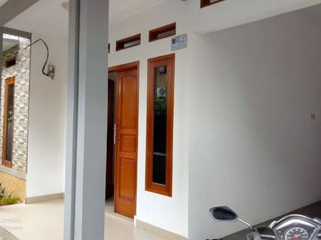 Rumah kampung dijual di Pitara Depok bangunan mewah