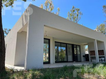 Casa - Francisco Alvarez