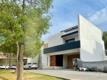 Excelente Oportunidad en Sierra Azul