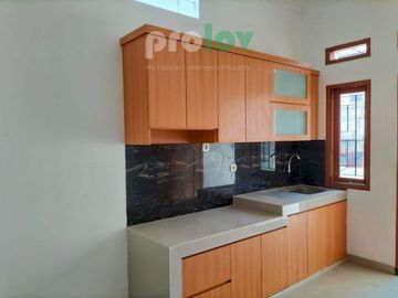 Jual Cepat Rumah Hook Readystok 2LT di Kliningan Sayap Buah Batu dekat TSM