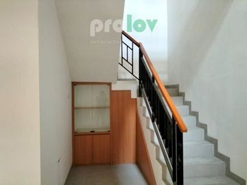 Jual Cepat Rumah Hook Readystok 2LT di Kliningan Sayap Buah Batu dekat TSM
