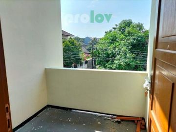 Jual Cepat Rumah Hook Readystok 2LT di Kliningan Sayap Buah Batu dekat TSM