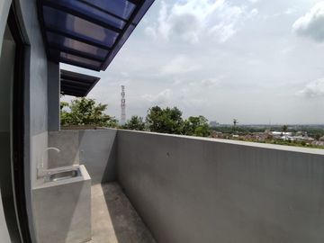 KOST CANTIK MURAH 2 LT STRATEGIS NYAMAN DI LADUNGSARI MALANG