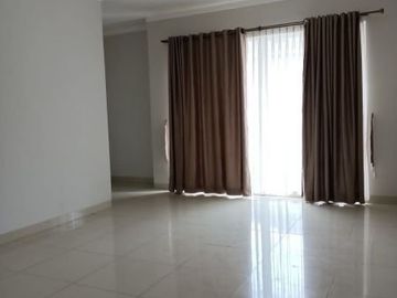 Rumah Bagus Dengan 4 KT Di Kebayoran Bintaro Sektor 7 - CW/IW 6404